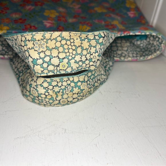 Women’s Floral Handbag - Picture 3 of 4